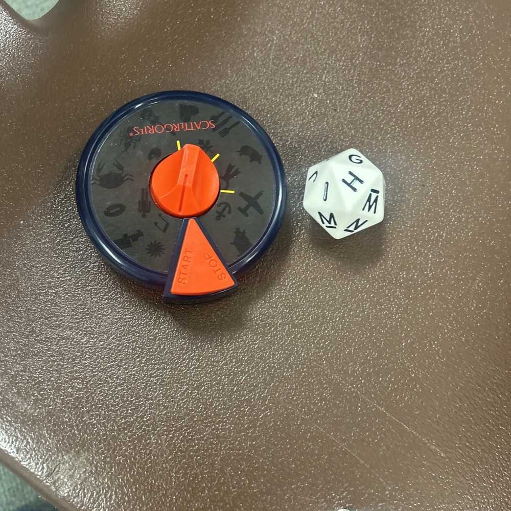 Scattergories Timer and Letter Die 20 Sided Dice Game Replacement Parts Blue